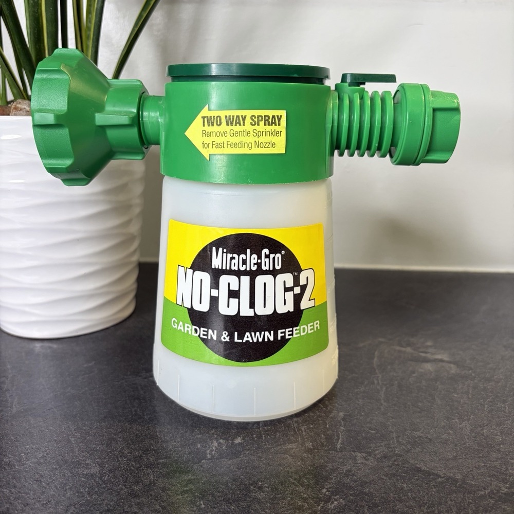 Vintage Miracle-Gro No Clog 4-in-1 Lawn & Garden Feeder Hose End Sprayer